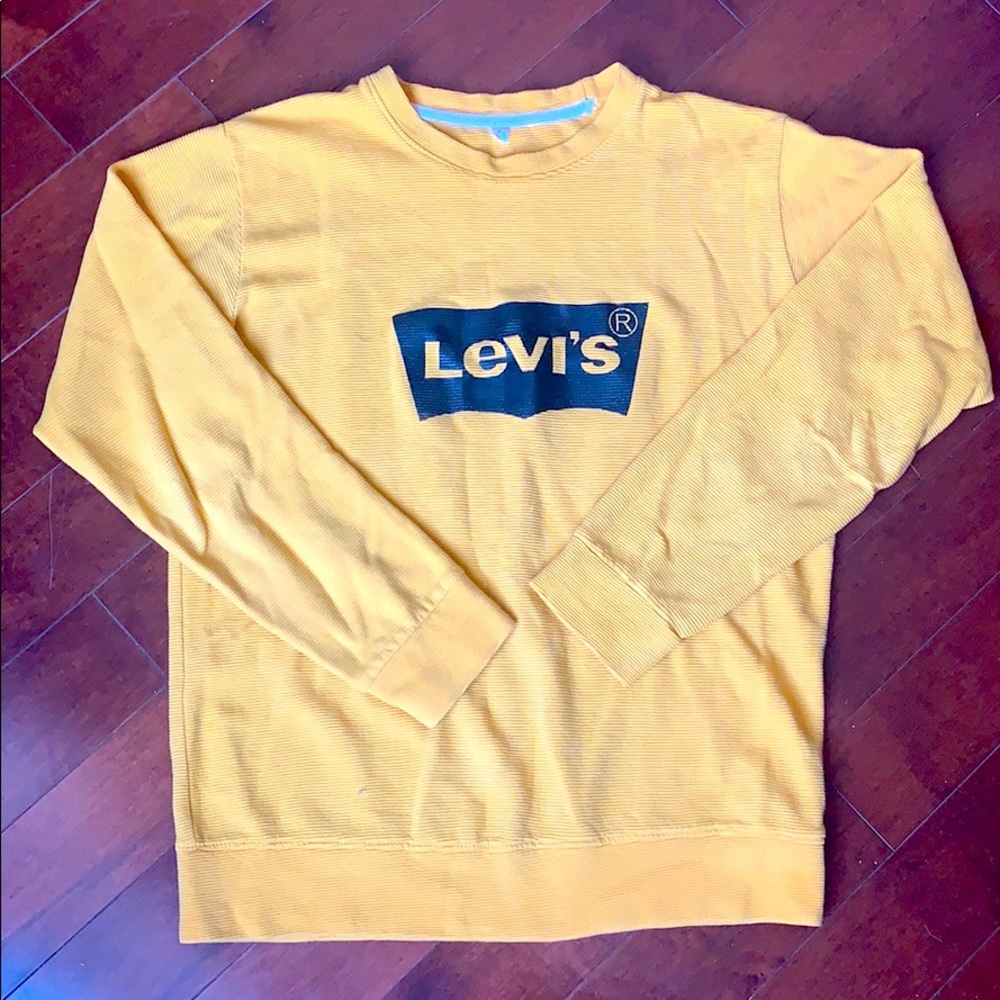 Levi’s long sleeves